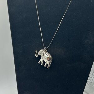 VTG Sterling Silver Elephant pendant on chain.